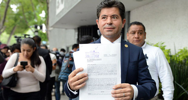 Ahora, PAN responde con denuncias contra Meade y AMLO