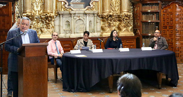 Realizan homenaje al escritor Sergio Pitol en biblioteca Palafoxiana