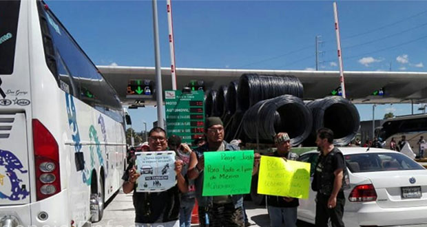 Motociclistas exigen “cobro justo” en casetas de la México-Puebla