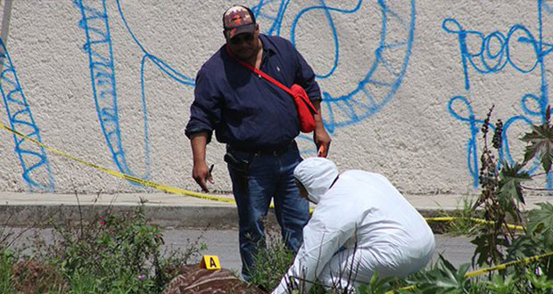 Otra vez abandonan cadáver encobijado, ahora en Cuautlancingo; van 3 en un mes