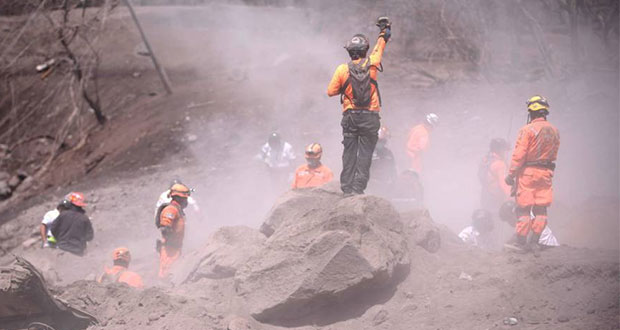 Suman 101 muertos por erupción de Volcán de Fuego en Guatemala