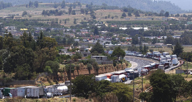 SCT pagará 176 mdp a afectados de Tlahuapan por la México-Puebla