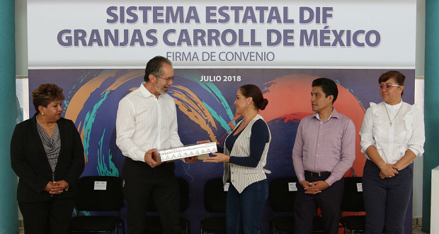Dinorah López da apoyo alimenticio a Casas Asistencia