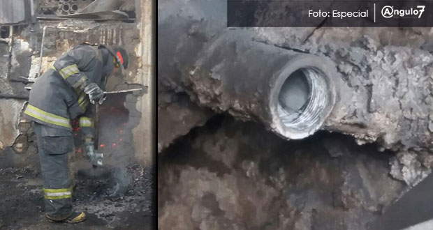 Bomberos atienden estallido de tubería en baños públicos de Puebla