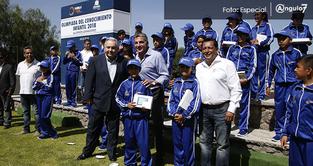 Gali reconoce a los mejores puntajes en Olimpiada del Conocimiento