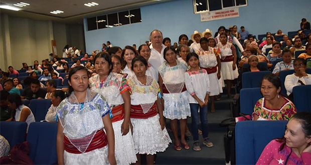 Sedesol apoya con más de 1.5 mdp a 609 artesanos poblanos