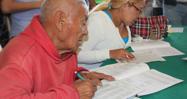 SEP de Puebla alfabetizará y dará certificados de educación primaria