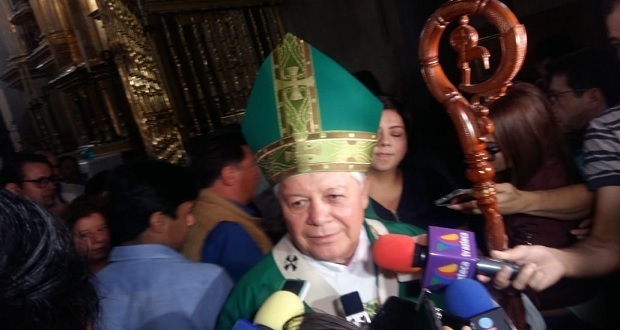 Iglesia debe pagar impuestos porque cuenta con colegios: arzobispo