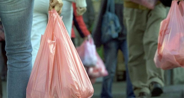 Negocios en ciudad de Querétaro ya no darán bolsas de plástico