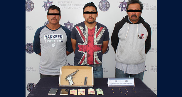 Detienen a 4 presuntos delincuentes en 2 colonias de Puebla capital