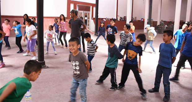 Con 35 alumnos, inicia curso de verano en centro cultural La Concha