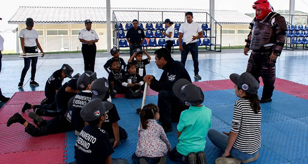 En curso de verano, 160 niños se gradúan como policías voluntarios
