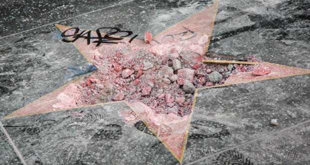 Destruyen de nuevo la estrella de Trump en Paseo de la Fama