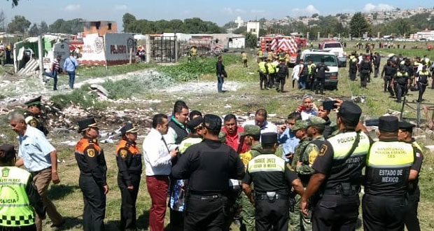Suman 24 muertos y 49 heridos por explosión de polvorín en Tultepec