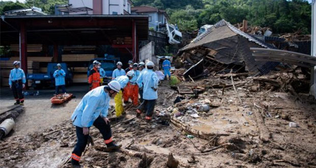 Por inundación en Japón suman 157 muertos y 56 desaparecidos