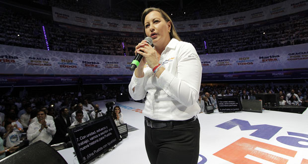 Trabajaré para ganarme la confianza de poblanos: Martha Erika