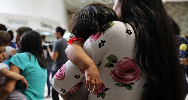 Al cierre de plazo, EU reúne a 73% niños migrantes con familias