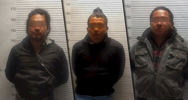 En Puebla, detienen a supuestos ladrones de cajero automático