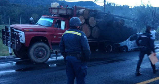 Cuatro mueren calcinados en accidente en la Tlaxcala-Texmelucan