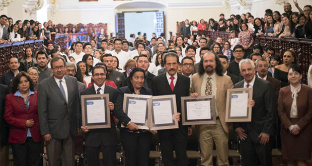 Dan acreditaciones de calidad educativa a 5 licenciaturas de BUAP