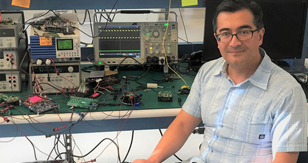 Egresado de la BUAP contribuye al desarrollo del teléfono celular