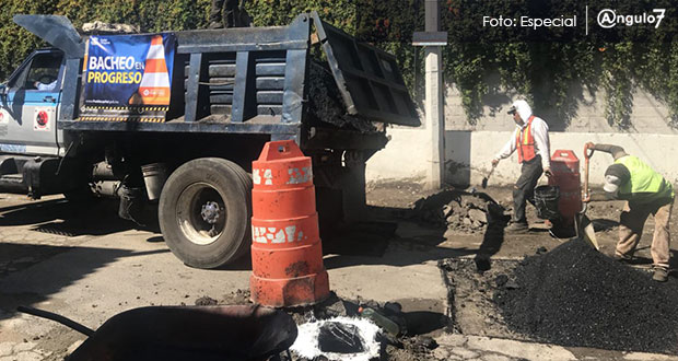Bachetón 4.0 continúa reparando calles en colonias de Puebla capital