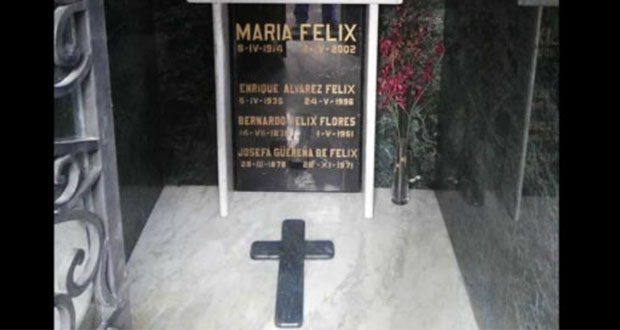 Saquean tumba de María Félix y se llevan réplica de busto de bronce