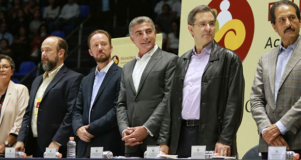 Educación incluyente permitirá superar rezagos: Gali en foro