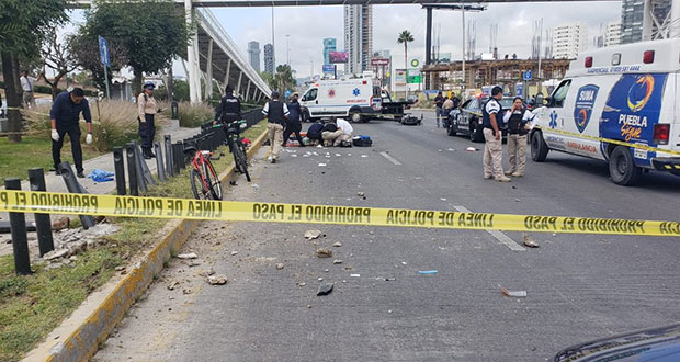 Conductor impacta motocicleta de policía turística en su día libre