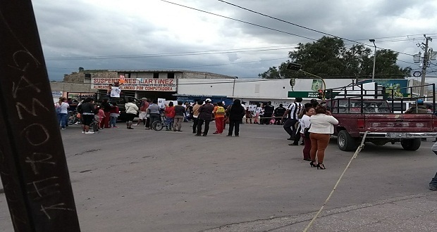 Cierran la Puebla-Tehuacán por caso de adolescente desaparecida en Amozoc