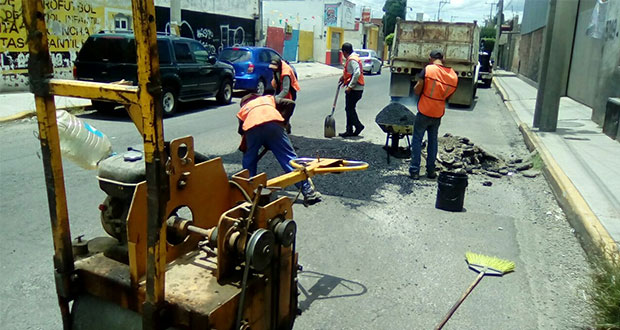 Bachetón atiende reportes en colonias y juntas del sur de Puebla