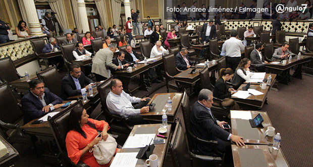 Parálisis legislativa y sumisión ante RMV, sello del Congreso: politólogos