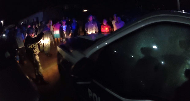 Rescatan a 4 policías y sospechoso que iba a ser linchado en Tepeaca