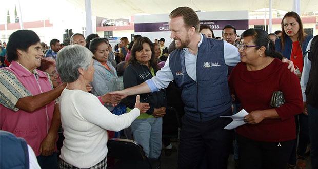 Ayuntamiento inicia entrega de calentadores solares en Totimehuacán