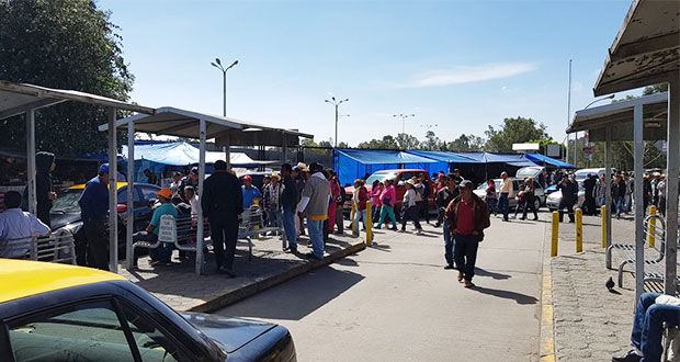 Por bombas antigranizo, bloquean la México-Puebla y la entrada a VW