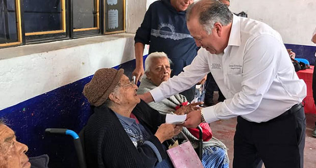 Supervisan pago de pensión a adultos mayores
