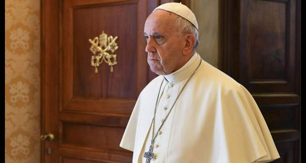Pese a ser acusado de encubrir abuso sexual, Papa hace mutis