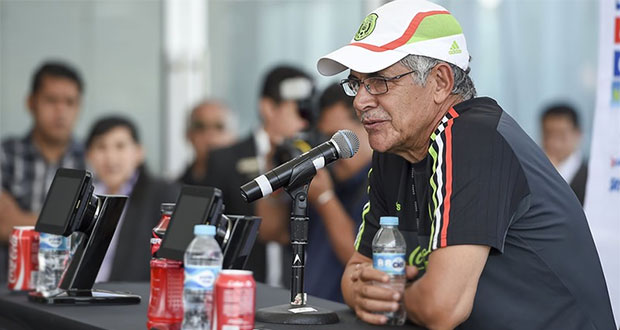 Tuca Ferretti será el director técnico interino de México