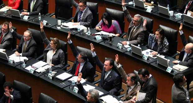 Perredista plantea bajar a $40 mil mensuales salario de senadores