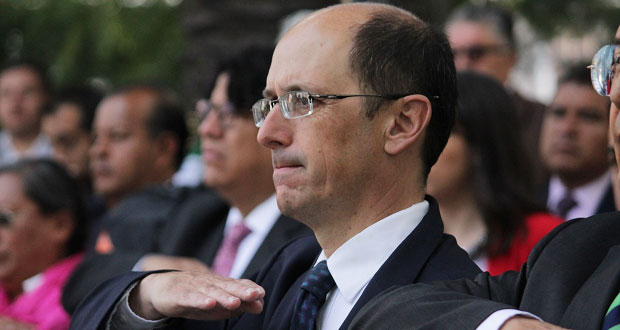 En vilo, continuidad de Cañedo en Turismo; sin reunirse con Rivera