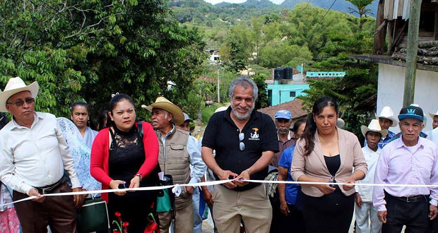Antorcha inaugura pavimentaciones y construcción en Tepetzintla