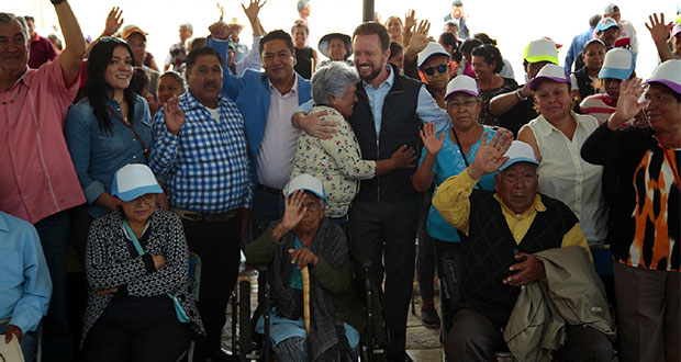 Ayuntamiento de Puebla entrega diversas obras en San Baltazar Tetela