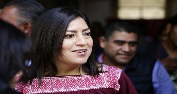 Claudia Rivera defiende viaje a EU, no es turismo político; presenta agenda