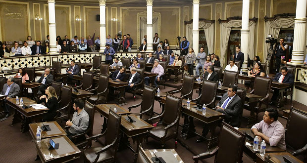 Congreso avala que Carrancá deje nombrado sucesor en Fiscalía antes de irse