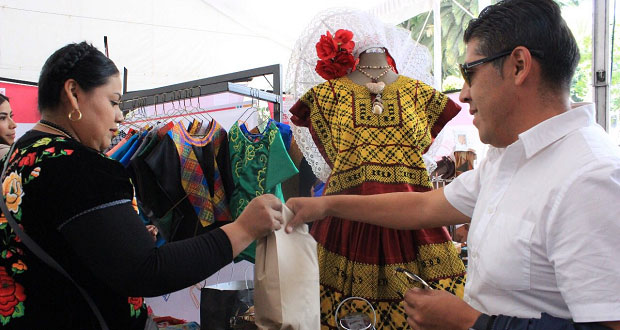 Encuentro textil reúne a 30 empresas poblanas y 5 regionales