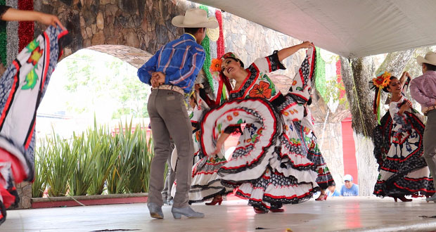 Antorcha participa en el 82 aniversario del municipio Juan Galindo