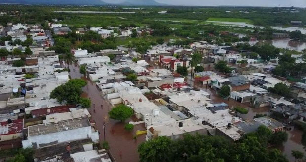 Desalojados y desaparecidos por intensas lluvias en Sinaloa