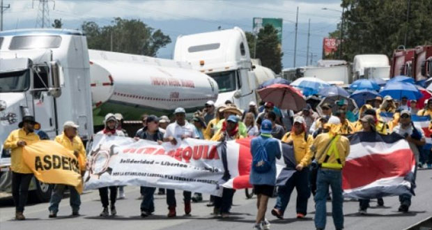 La población tica le dice “no” a reforma tributaria con una huelga