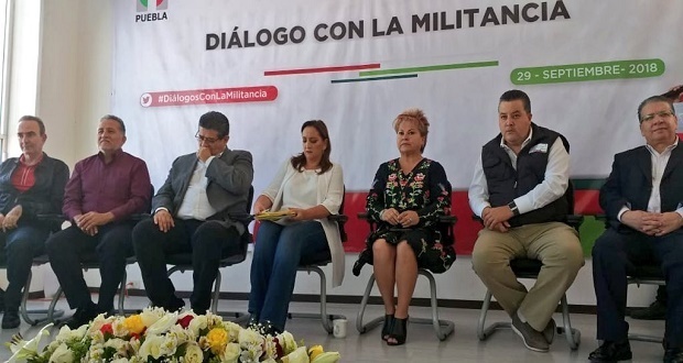 Ruiz Massieu se reúne con líderes y militantes del PRI en Puebla