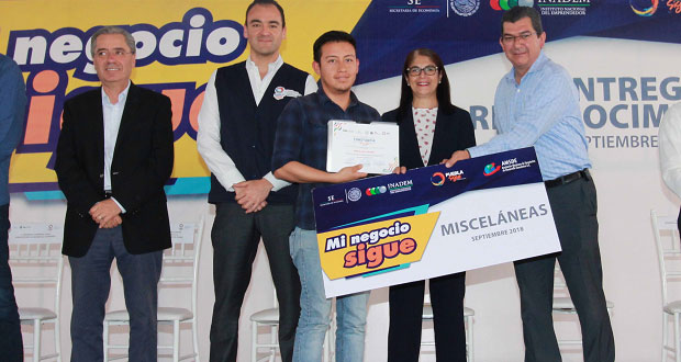 Gobierno estatal reconoce competencia laboral de 280 microempresas